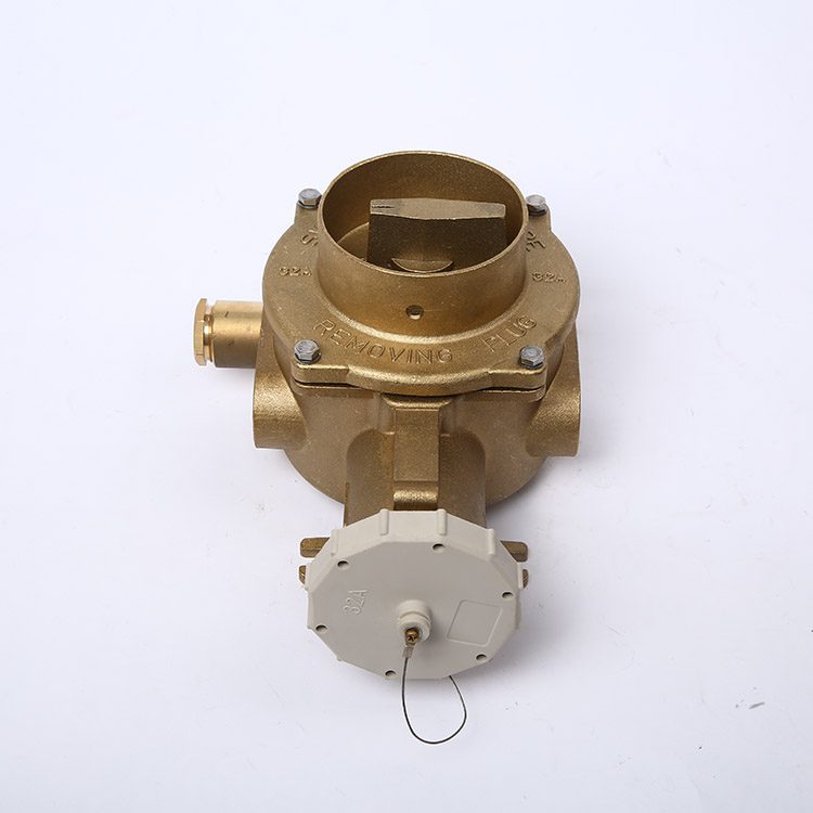 Marine Brass High -Current Water-Tight Socket With Chain Switch